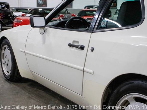 Used 1988 Porsche 944 Turbo image 22