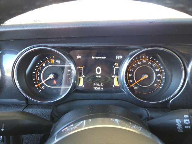 Used 2022 Jeep Wrangler Unlimited Sahara AWD/4WD image 15
