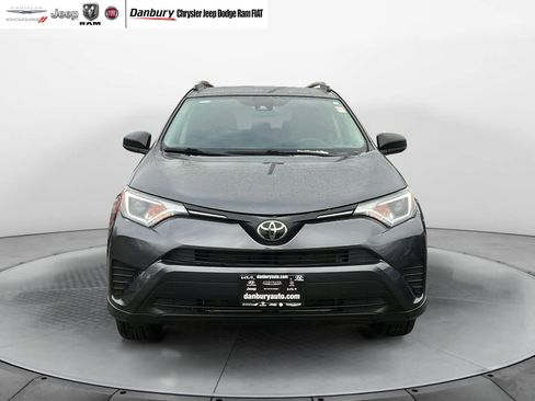 Used 2018 Toyota RAV4 LE image 2