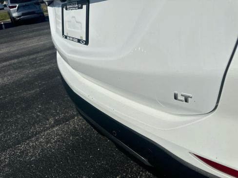 Used 2024 Chevrolet Equinox LT FWD image 12