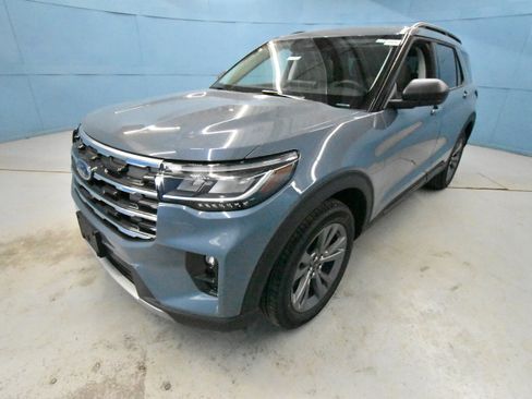 New 2026 Ford Explorer Active w/ Active Comfort Package image 30