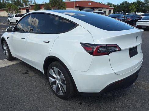 Used 2023 Tesla Model Y Long Range AWD/4WD image 10