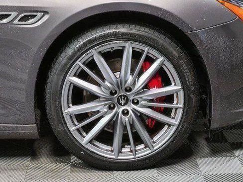 Used 2023 Maserati Quattroporte GT RWD image 7