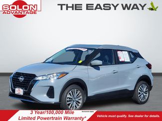 Used 2023 Nissan Kicks SV image 1