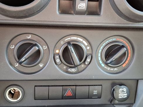 Used 2009 Jeep Wrangler X image 14