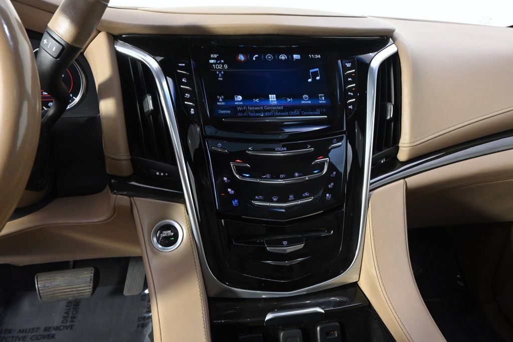 Used 2019 Cadillac Escalade Platinum AWD/4WD image 27