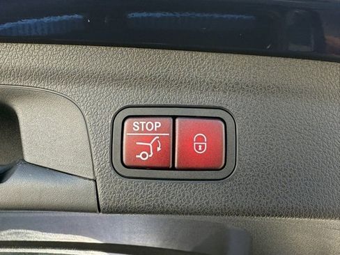 Used 2024 Mercedes-Benz GLE 350 4MATIC image 16