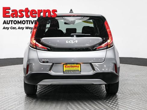 Used 2024 Kia Soul LX w/ Option Group 015 image 6