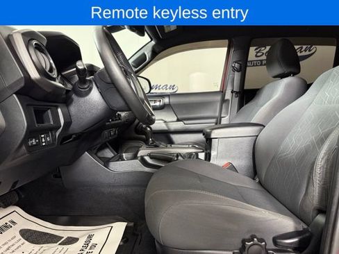 Used 2018 Toyota Tacoma TRD Sport AWD/4WD image 14