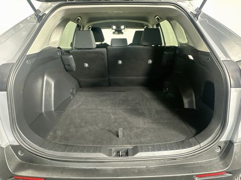 Used 2025 Toyota RAV4 LE FWD image 28