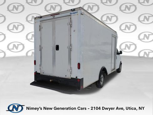 Used 2021 Chevrolet Express 3500 w/ Power Convenience Package RWD image 2