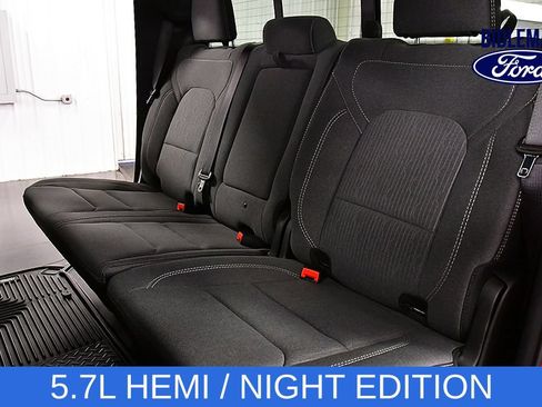 Used 2022 RAM 1500 Big Horn AWD/4WD image 32