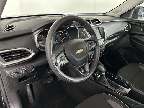 Used 2023 Chevrolet TrailBlazer LS FWD image 12