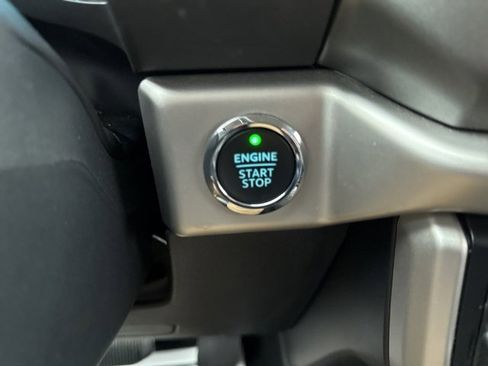 Used 2024 Ford Expedition XLT image 42