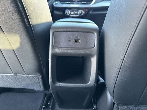 Used 2025 Chevrolet Trax LT image 21