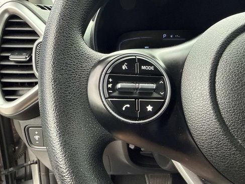 Used 2023 Kia Soul LX w/ Option Group 015 FWD image 33