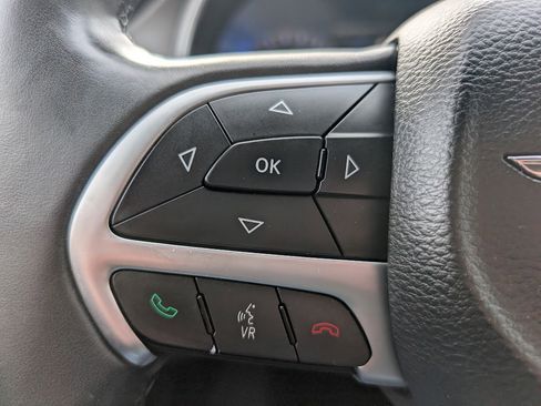 Used 2015 Chrysler 200 Limited w/ Convenience Group image 20