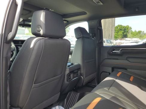New 2026 GMC Sierra 1500 AT4 w/ AT4 Premium Package AWD/4WD image 11