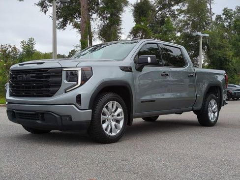 Used 2023 GMC Sierra 1500 Elevation RWD image 2