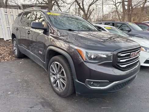 Used 2017 GMC Acadia SLT AWD/4WD image 3