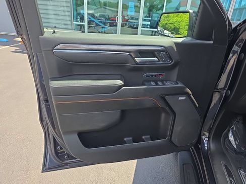 Used 2022 GMC Sierra 1500 AT4 w/ AT4 Premium Package AWD/4WD image 14