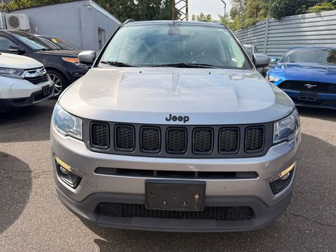 Used 2019 Jeep Compass Latitude image 2
