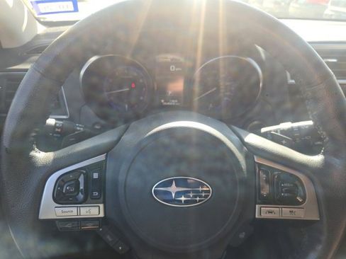 Used 2017 Subaru Outback 2.5i Touring image 10