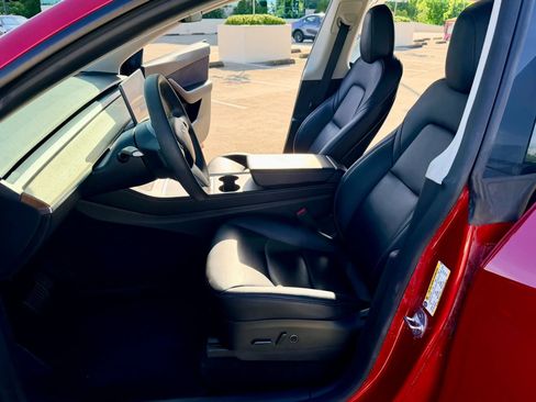 Used 2021 Tesla Model Y Long Range AWD/4WD image 15