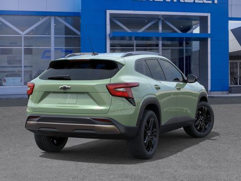New 2026 Chevrolet Trax ACTIV w/ Sunroof Package FWD image 4