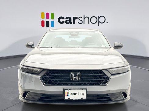 Used 2025 Honda Accord SE image 16