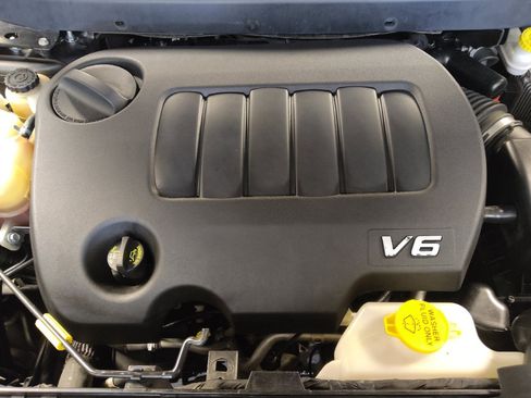Used 2018 Dodge Journey GT w/ Driver Convenience Group FWD image 30