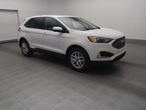 Used 2023 Ford Edge SEL image 11