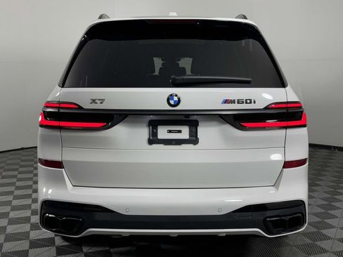 Used 2025 BMW X7 M60i w/ Climate Comfort Package image 9