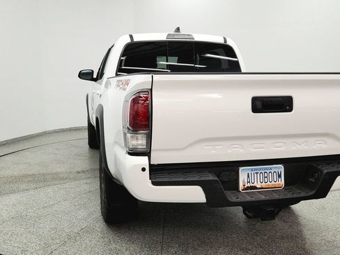 Used 2023 Toyota Tacoma TRD Off-Road w/ Advanced Technology Package AWD/4WD image 4