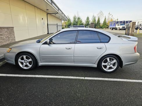 Used 2006 Subaru Legacy 2.5i Limited w/ Appearance Group 1C image 2