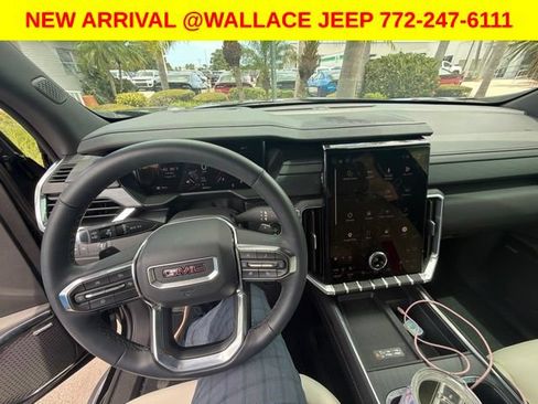 Used 2026 GMC Acadia Elevation w/ Black Edition FWD image 5