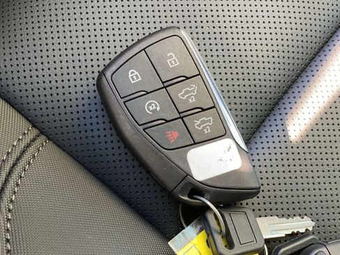 Used 2024 GMC Hummer EV 3X w/ Omega Edition AWD/4WD image 28
