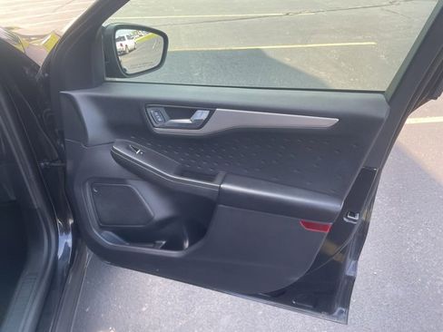 Used 2020 Ford Escape SEL image 40