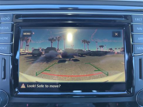 Used 2019 Volkswagen Beetle 2.0T SE image 35