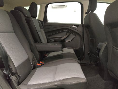 Used 2018 Ford Escape SE FWD image 19