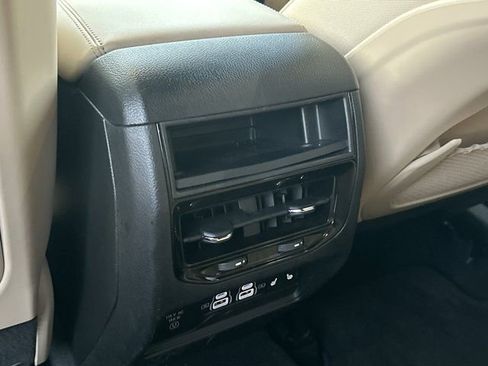 Used 2023 Jeep Grand Cherokee 4WD 4xe w/ Luxury Tech Group II image 27