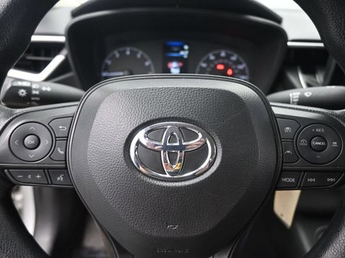 Used 2024 Toyota Corolla LE FWD image 18