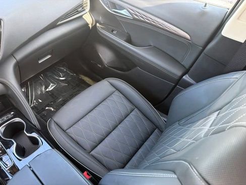 Used 2023 Buick Envision Avenir AWD/4WD image 23