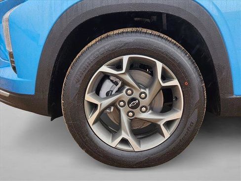 New 2026 Chevrolet Trax LT w/ Driver Confidence Package image 10