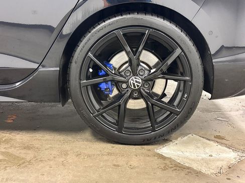 Used 2023 Volkswagen Golf 20th Anniversary Edition image 14