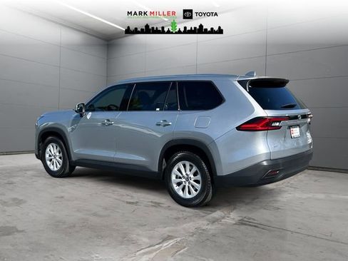 Certified 2024 Toyota Grand Highlander AWD image 3