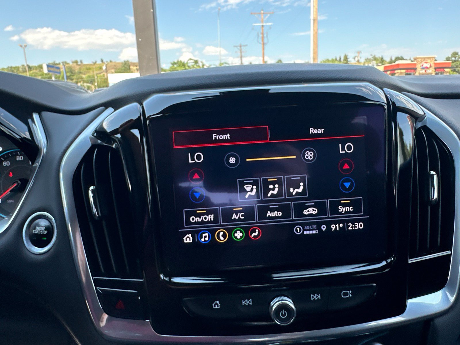 Used 2023 Chevrolet Traverse LT AWD/4WD image 59
