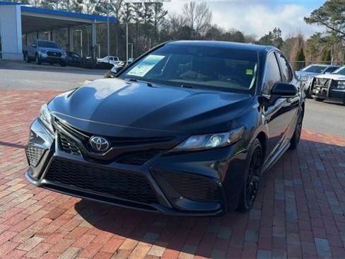 Used 2023 Toyota Camry SE image 6
