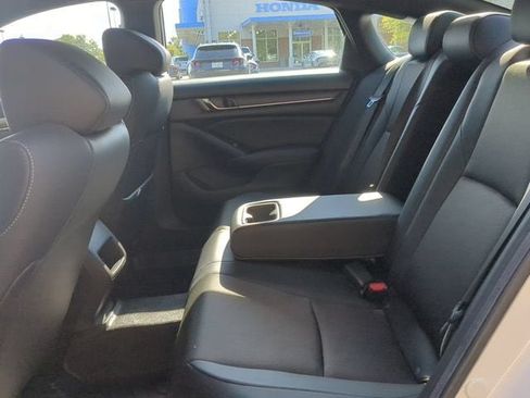 Used 2019 Honda Accord Sport image 12