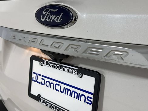 Used 2017 Ford Explorer Platinum AWD/4WD image 28